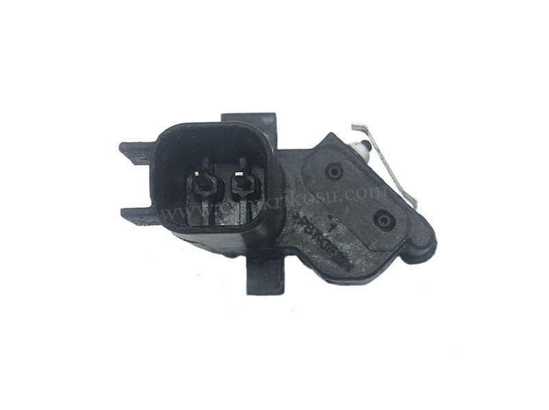 HYUNDAI I20 I30 ORIJINAL BAGAJ KILIT SIVICI SWİTCH (2012-2015) (OEM:81260-1J600,81260-A5000,81260-A6000)